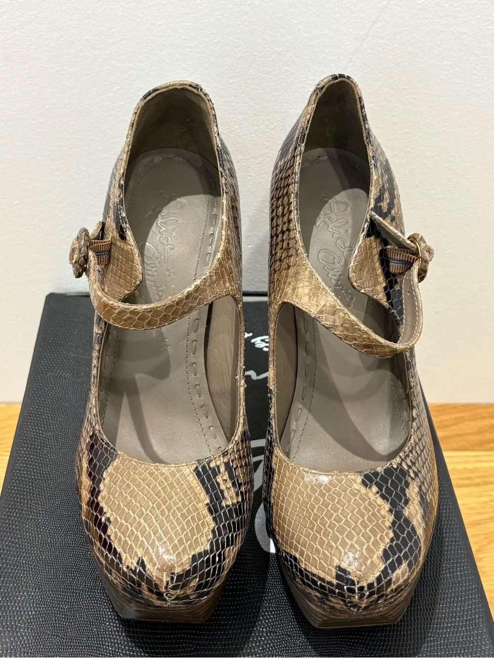 Alice + Olivia Snake “Uma” Platform Mary Jane heels